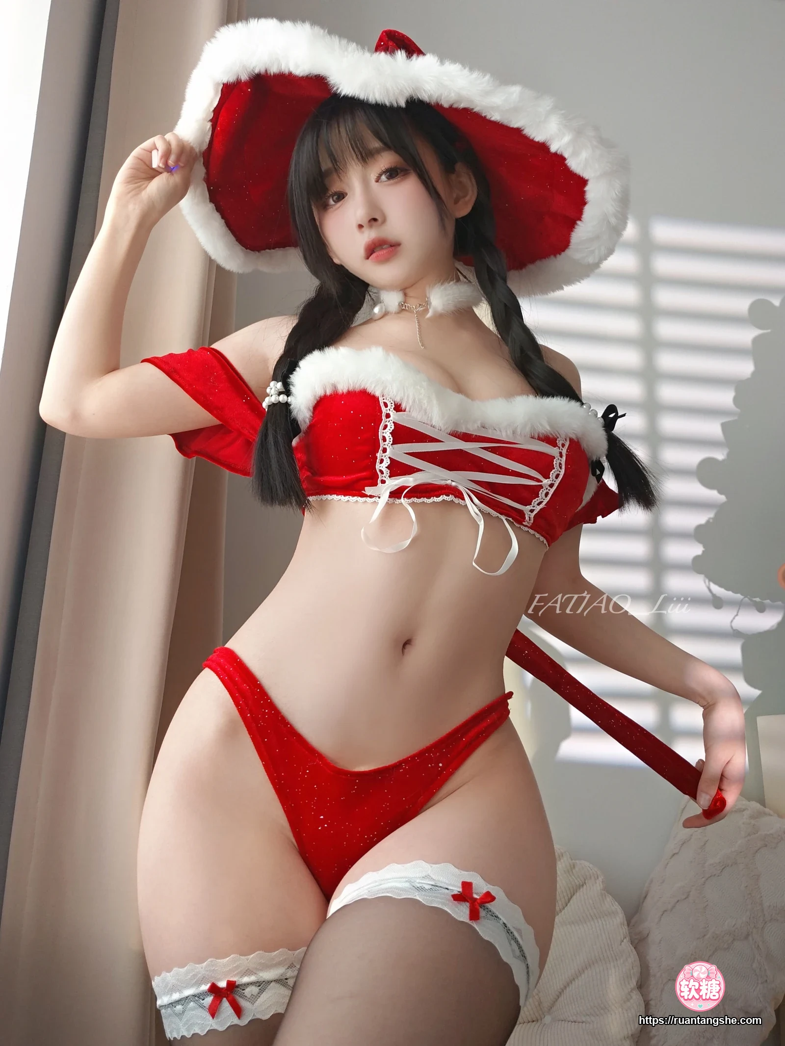 迷之呆梨 迷之呆梨 NO.041 - Fantia 2023年12月会员合集(7期)