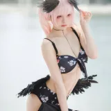 九柒喵《碧蓝航线 小春泳装》写真图集 27P｜在线预览与图包下载