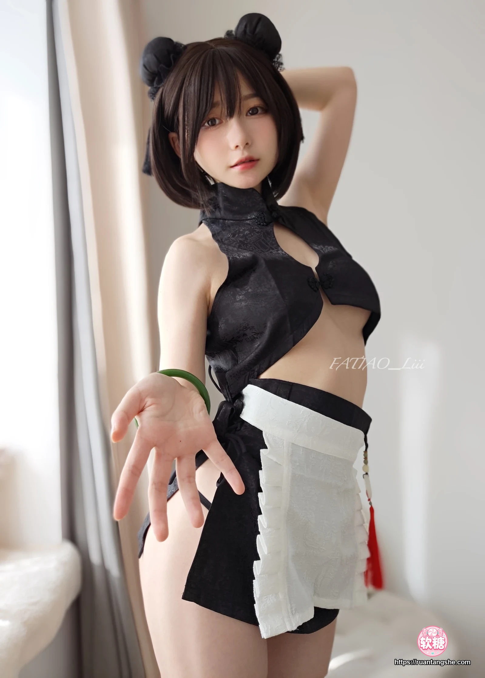 迷之呆梨 迷之呆梨 NO.042 - Fantia 2024年01月会员合集(5期)