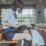 桜桃喵《JK百合1（桜桃喵&疯猫ss）》写真图集 43P｜在线预览与图包下载