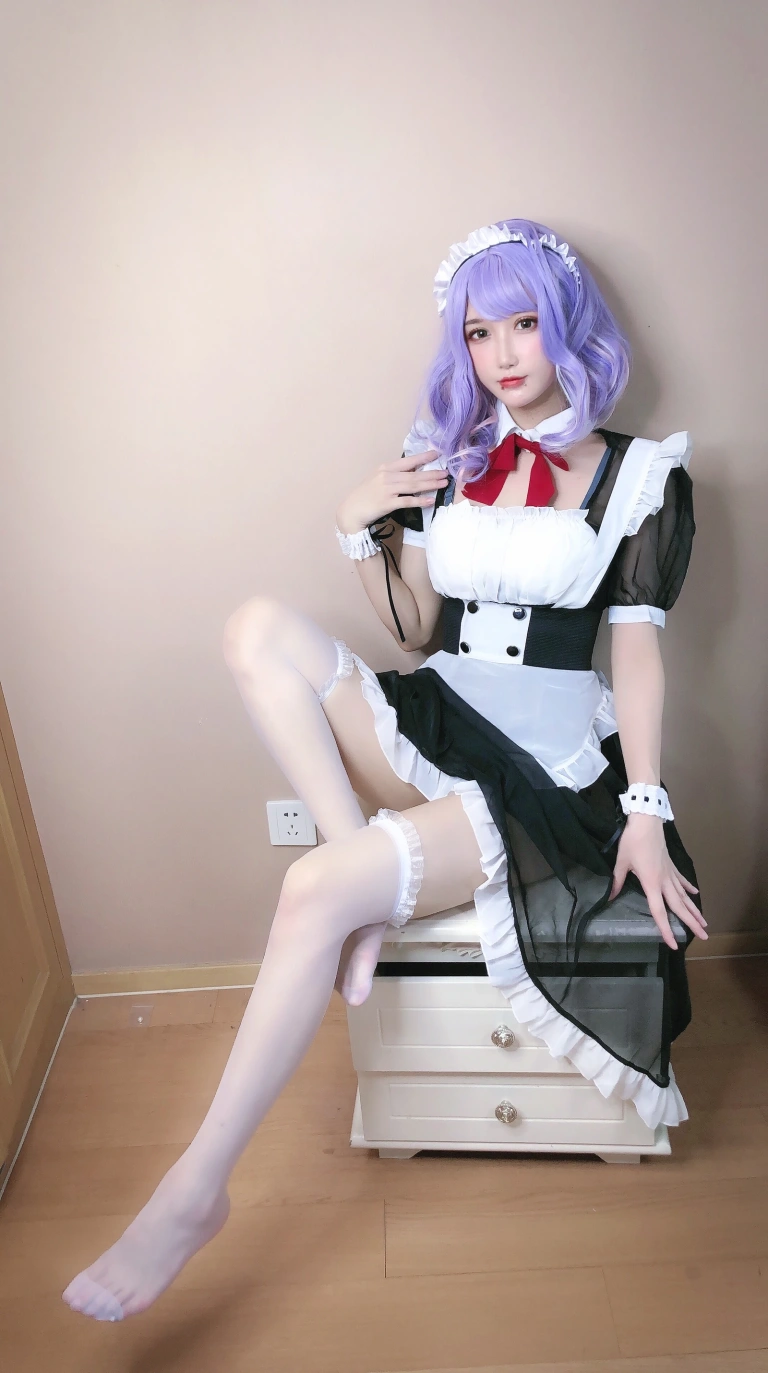 阿包也是兔娘《自拍女仆》写真图集 10P｜在线预览与图包下载