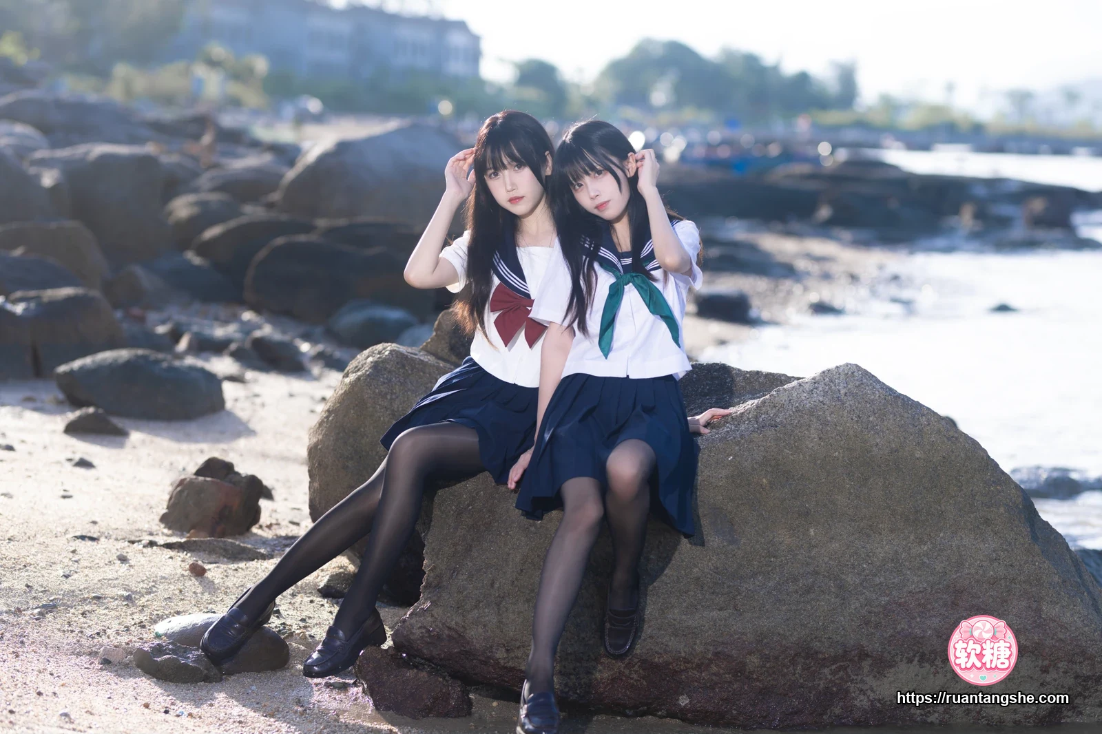 不呆猫 不呆猫 NO.043 - 水手服百合黑丝(&三無人型)