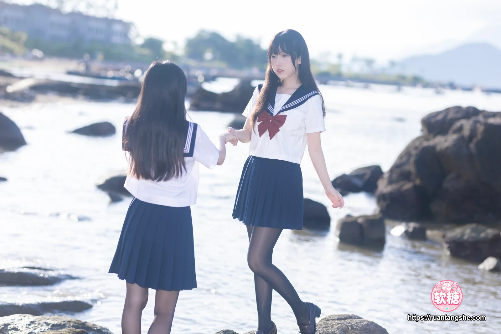 不呆猫 不呆猫 NO.043 - 水手服百合黑丝(&三無人型)