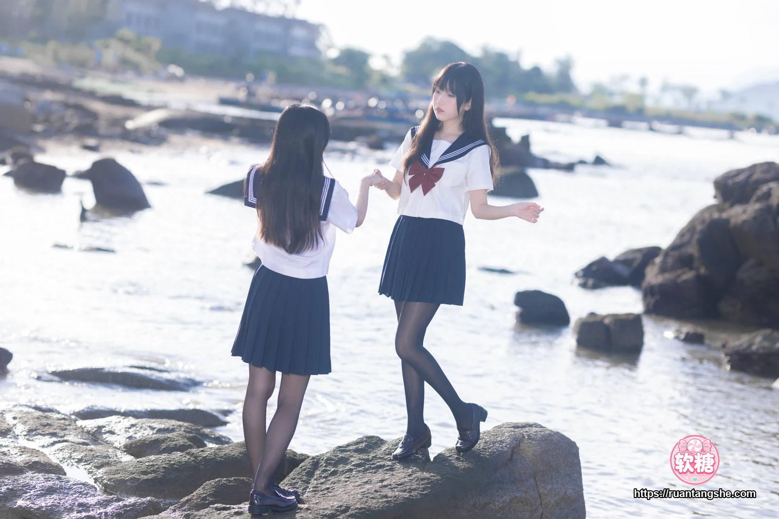 不呆猫 不呆猫 NO.043 - 水手服百合黑丝(&三無人型)