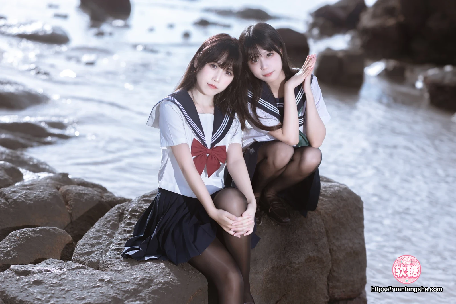 不呆猫 不呆猫 NO.043 - 水手服百合黑丝(&三無人型)