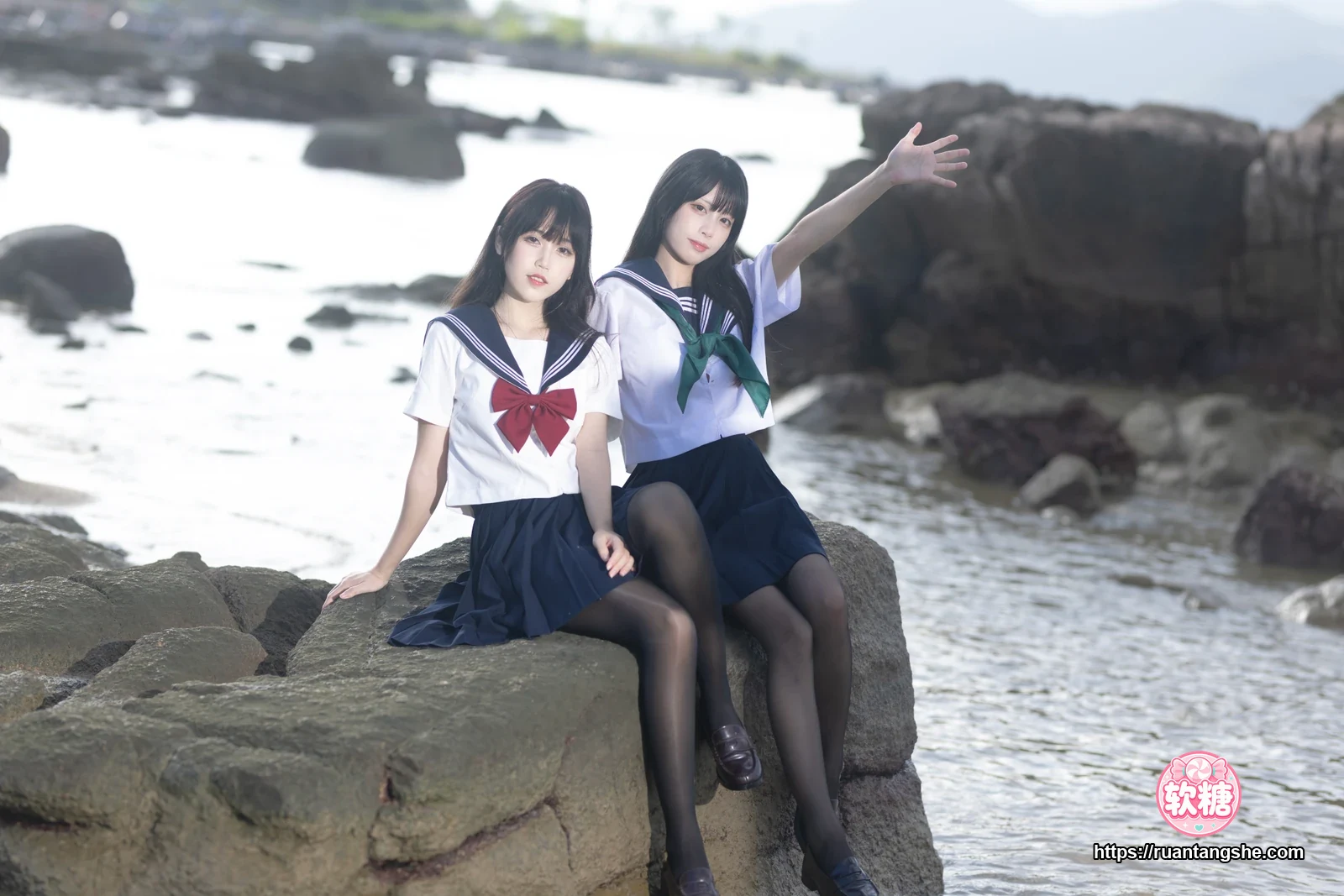 不呆猫 不呆猫 NO.043 - 水手服百合黑丝(&三無人型)