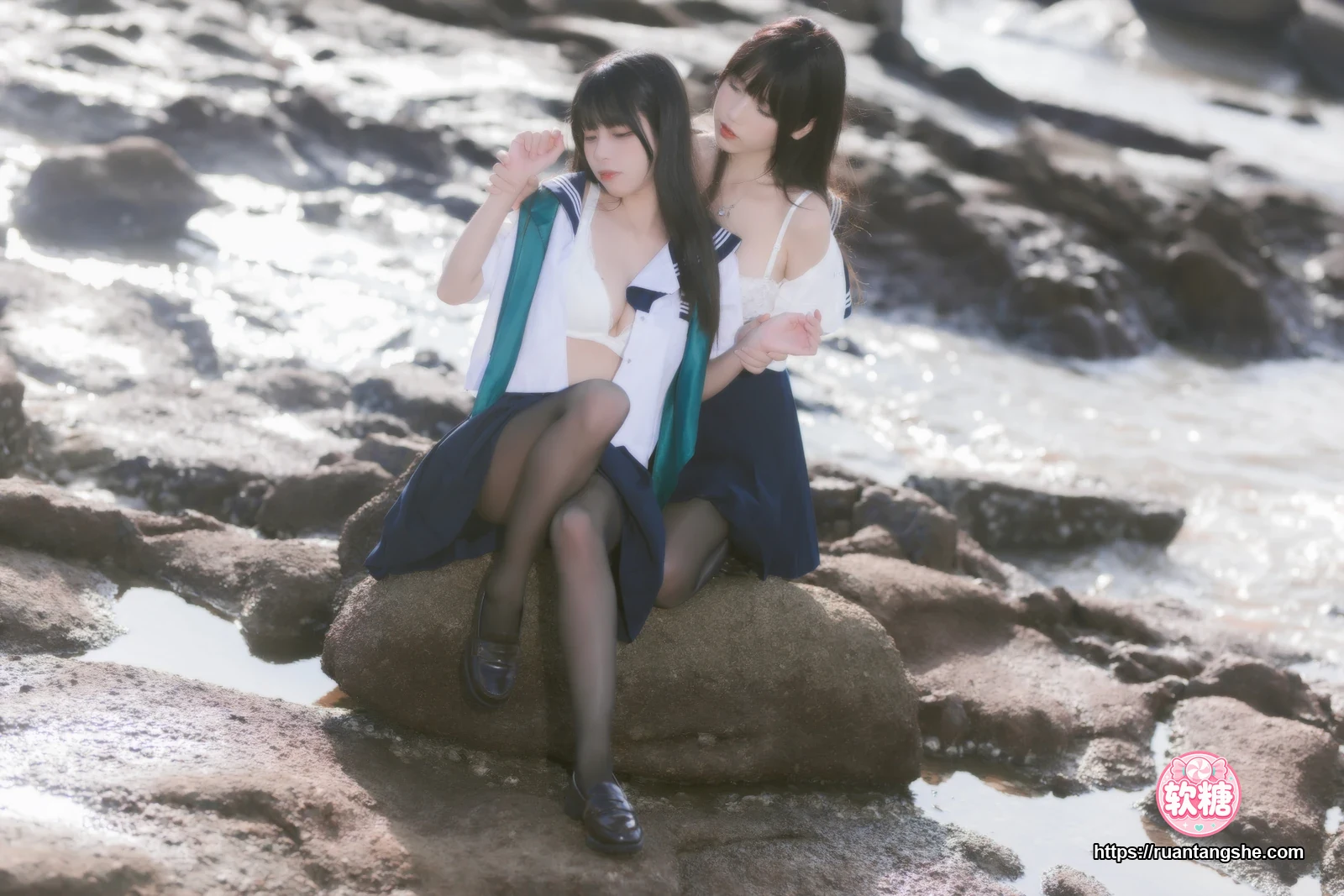 不呆猫 不呆猫 NO.043 - 水手服百合黑丝(&三無人型)