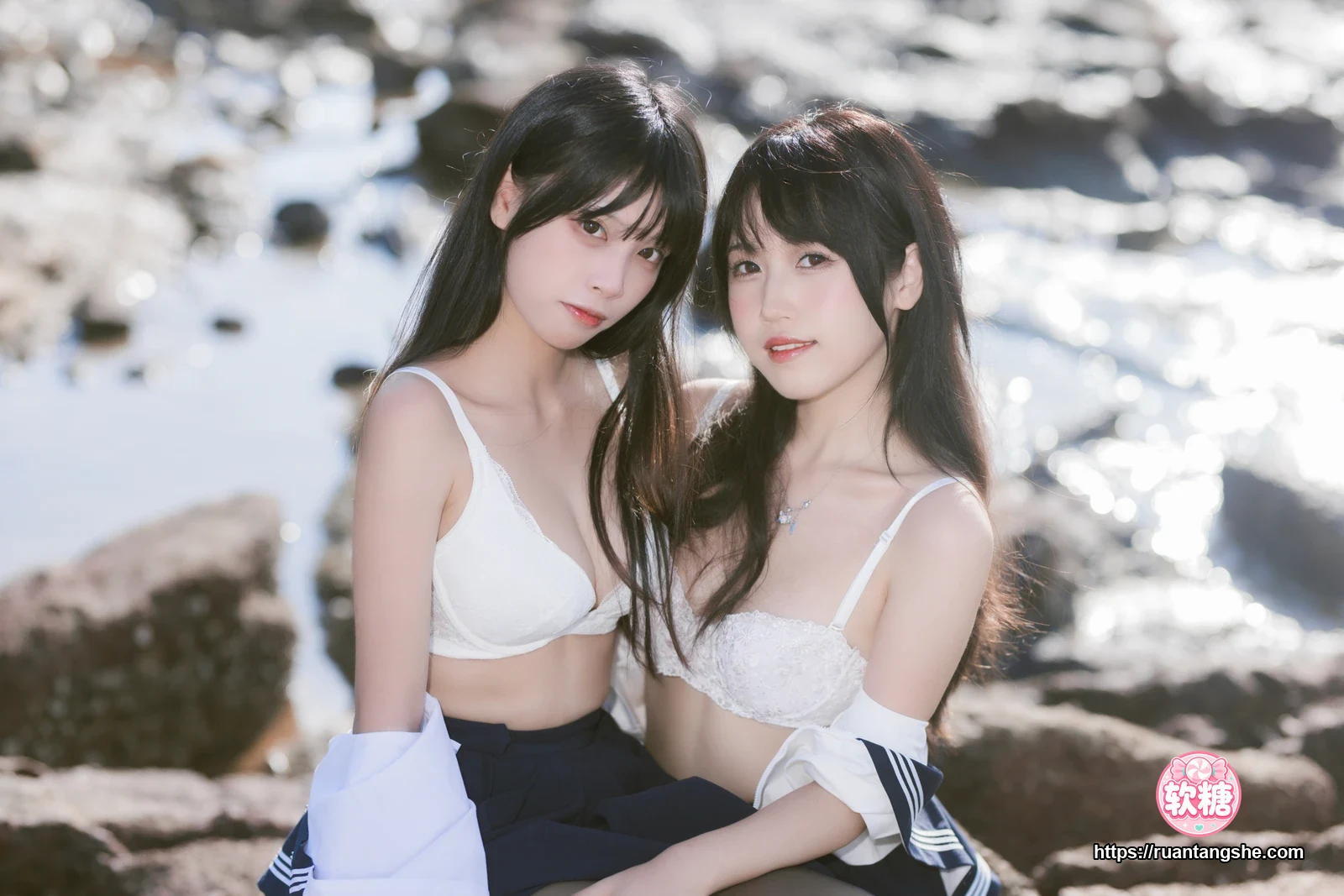 不呆猫 不呆猫 NO.043 - 水手服百合黑丝(&三無人型)