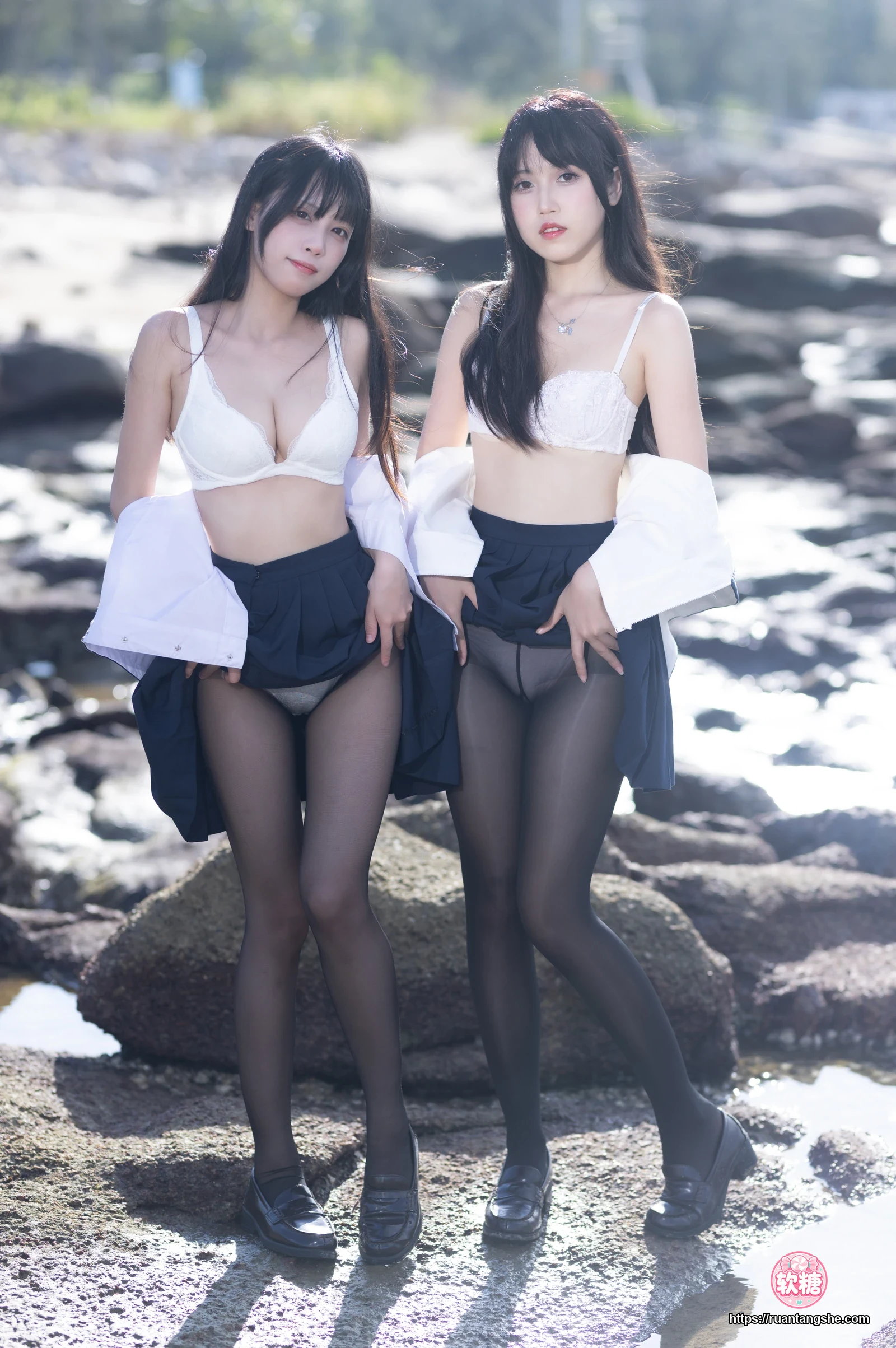 不呆猫 不呆猫 NO.043 - 水手服百合黑丝(&三無人型)