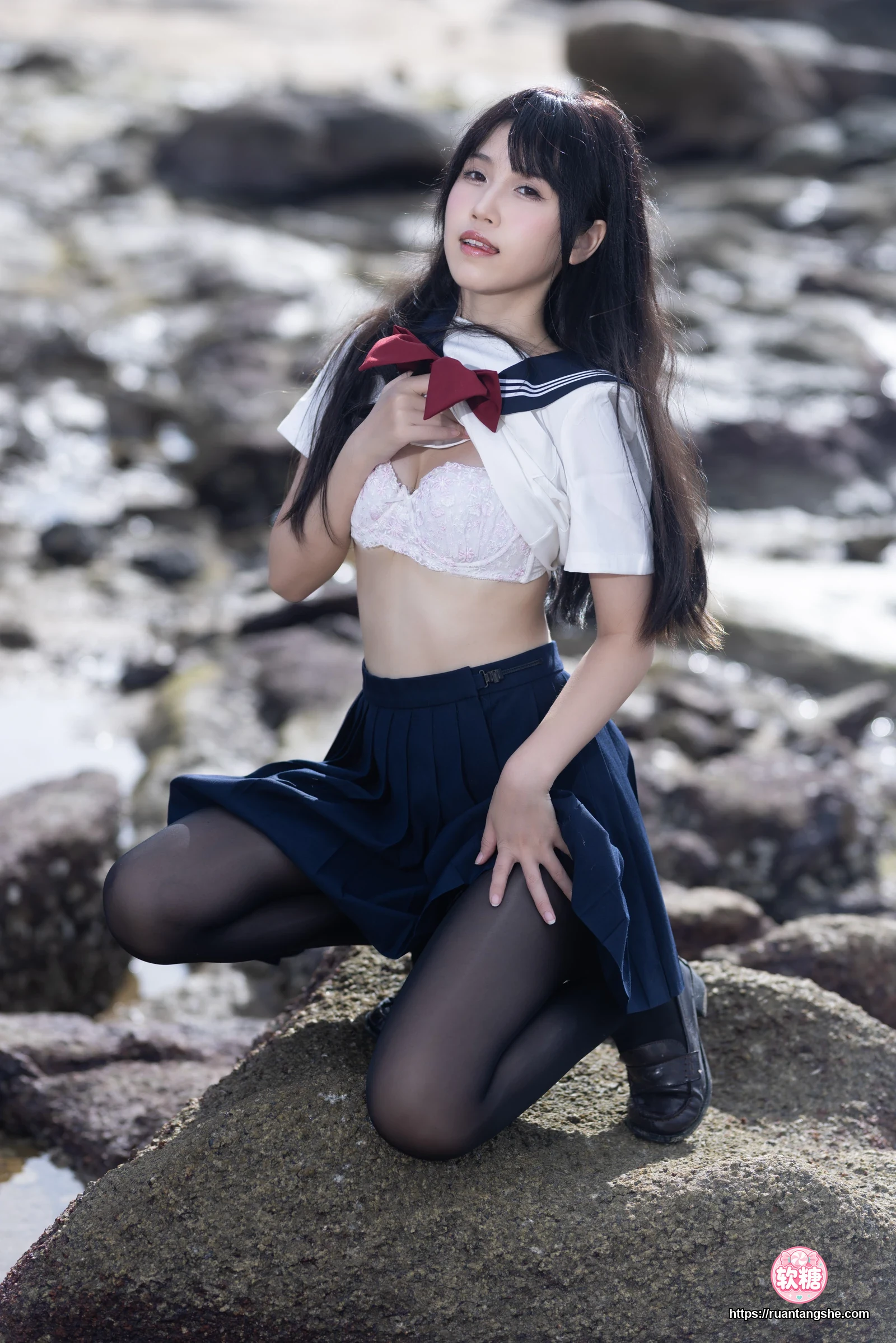 不呆猫 不呆猫 NO.043 - 水手服百合黑丝(&三無人型)