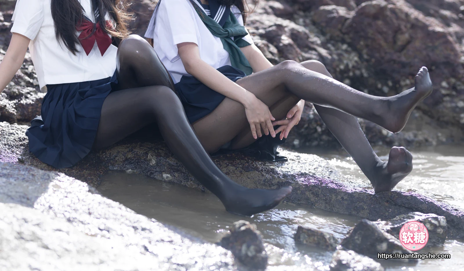 不呆猫 不呆猫 NO.043 - 水手服百合黑丝(&三無人型)