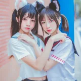 桜桃喵《JK百合2（桜桃喵&疯猫ss）》写真图集 33P｜在线预览与图包下载