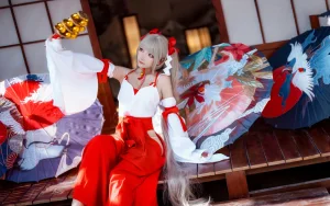 是三不是世《碧蓝航线 可畏巫女》写真图集 21P｜在线预览与图包下载