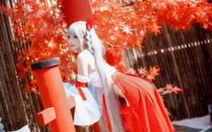 是三不是世《碧蓝航线 可畏巫女》写真图集 21P｜在线预览与图包下载