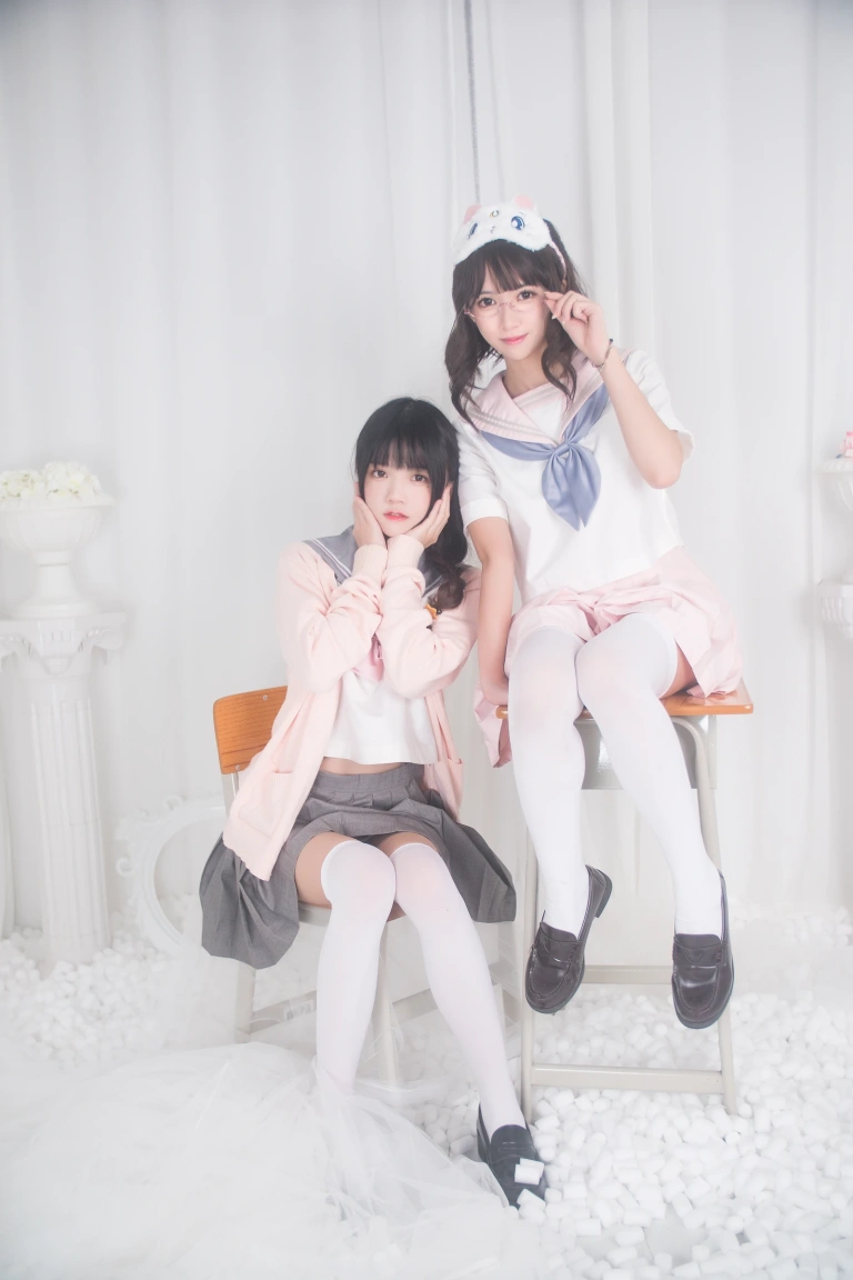 桜桃喵《JK百合3（桜桃喵&鳗鱼霏子）》写真图集 41P｜在线预览与图包下载