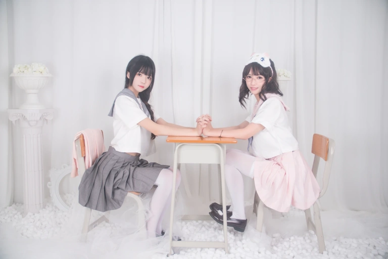桜桃喵《JK百合3（桜桃喵&鳗鱼霏子）》写真图集 41P｜在线预览与图包下载