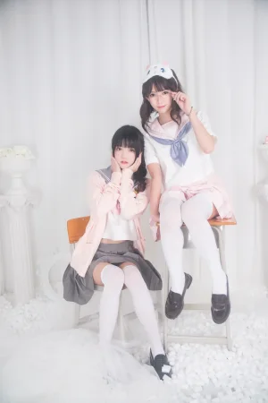 桜桃喵《JK百合3（桜桃喵&鳗鱼霏子）》写真图集 41P｜在线预览与图包下载