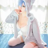 星之迟迟《蕾姆猫娘睡衣》写真图集 14P｜在线预览与图包下载