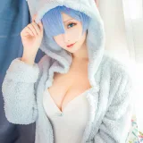 星之迟迟《蕾姆猫娘睡衣》写真图集 14P｜在线预览与图包下载