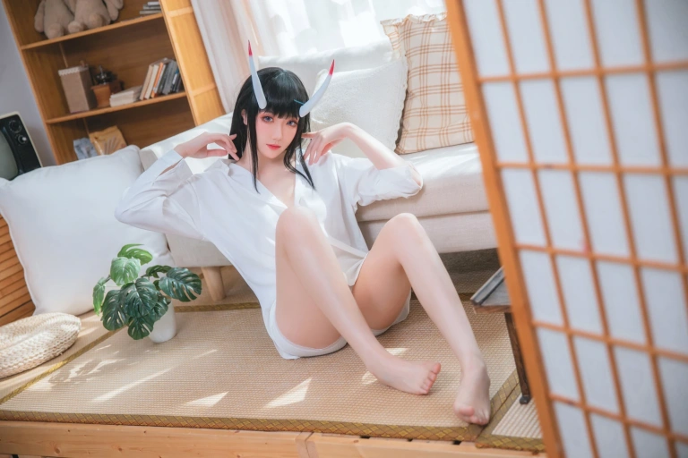 瓜希酱《能代衬衣》写真图集 23P｜在线预览与图包下载