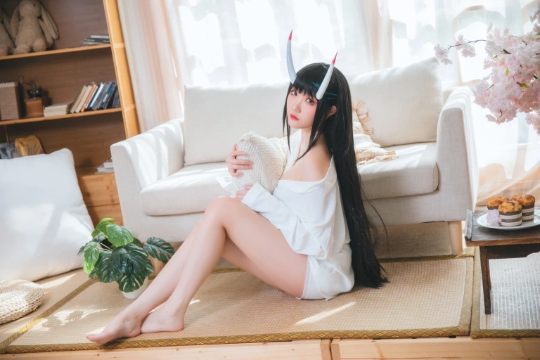 瓜希酱《能代衬衣》写真图集 23P｜在线预览与图包下载