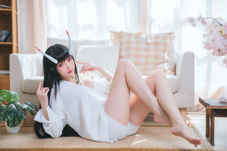 瓜希酱《能代衬衣》写真图集 23P｜在线预览与图包下载