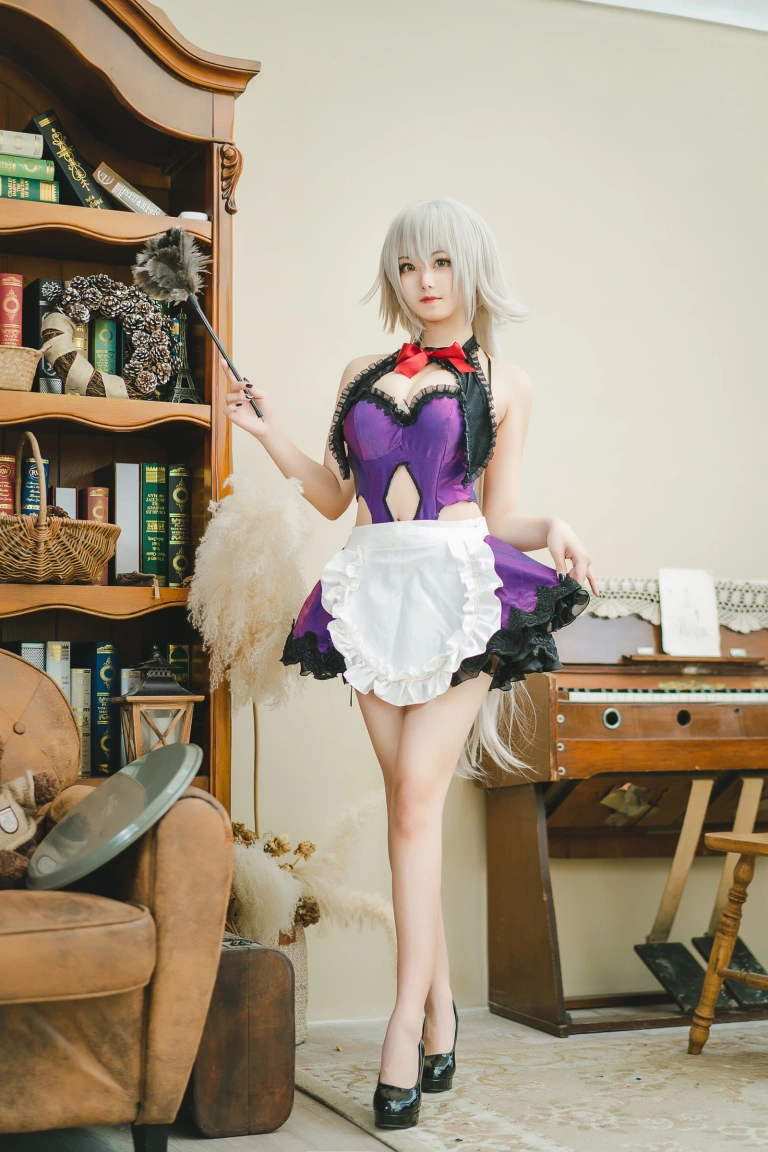 蜜汁猫裘《贞德女仆》写真图集 40P｜在线预览与图包下载
