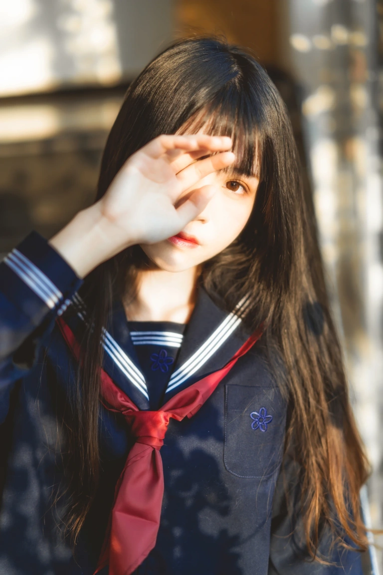桜桃喵《小少女 黑色水手服》写真图集 50P｜在线预览与图包下载