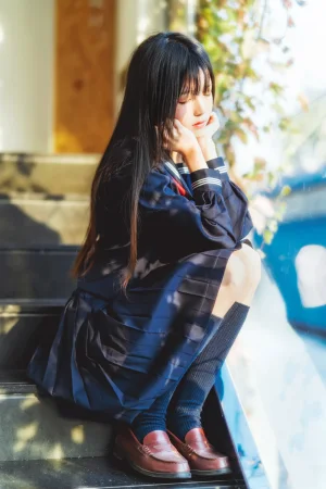 桜桃喵《小少女 黑色水手服》写真图集 50P｜在线预览与图包下载