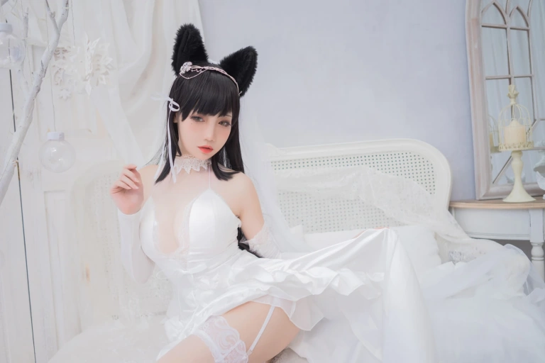 焖焖碳《碧蓝航线 爱宕花嫁》写真图集 20P｜在线预览与图包下载