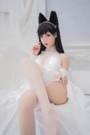焖焖碳《碧蓝航线 爱宕花嫁》写真图集 20P｜在线预览与图包下载