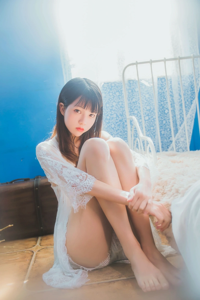 桜桃喵《小少女 少女私房》写真图集 50P｜在线预览与图包下载