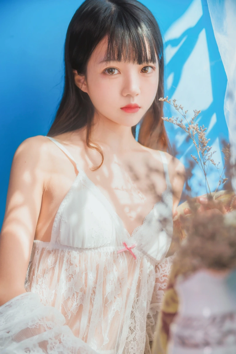 桜桃喵《小少女 少女私房》写真图集 50P｜在线预览与图包下载