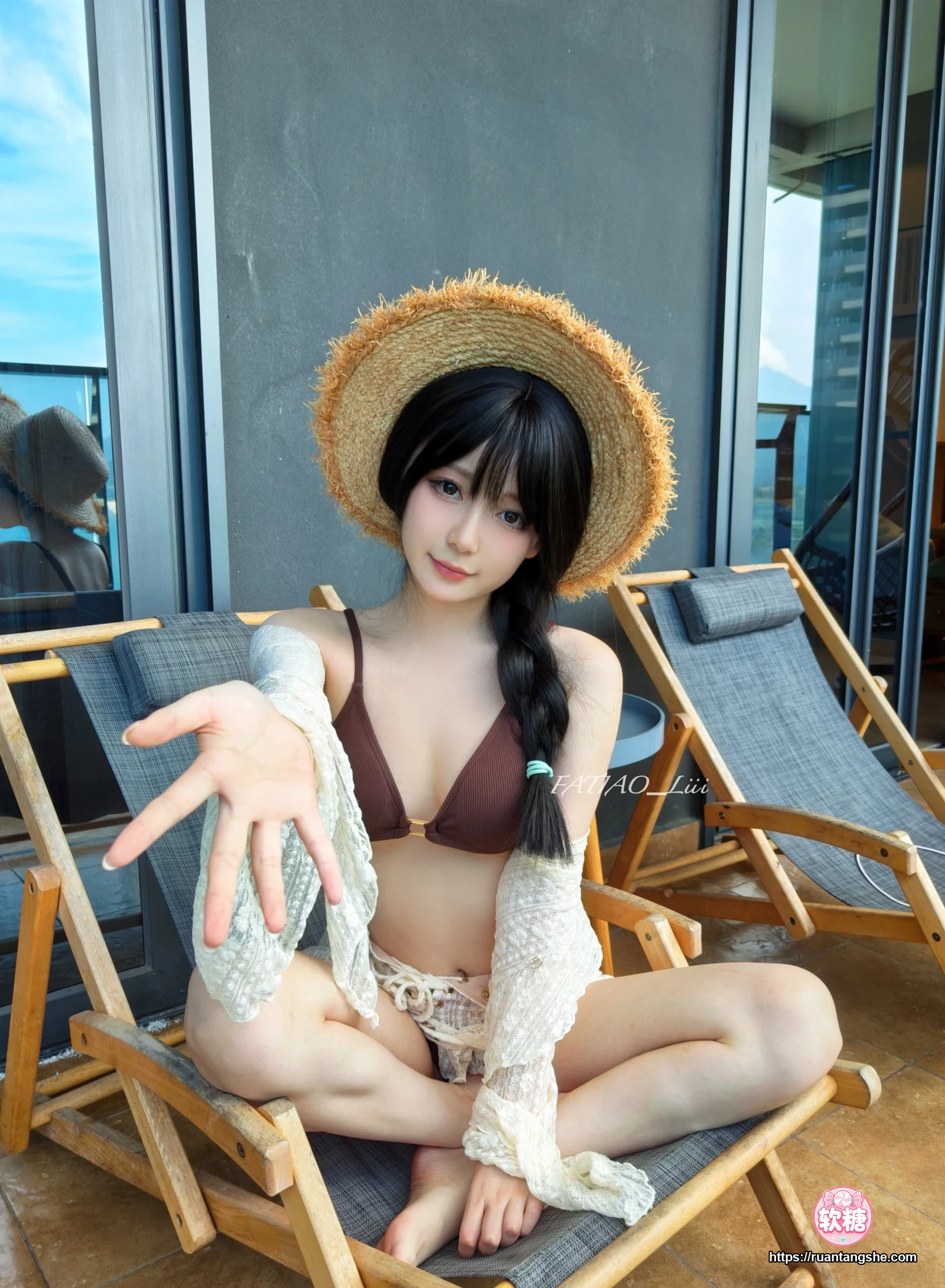 迷之呆梨 迷之呆梨 NO.046 - Fantia 2024年08月会员合集(8期)