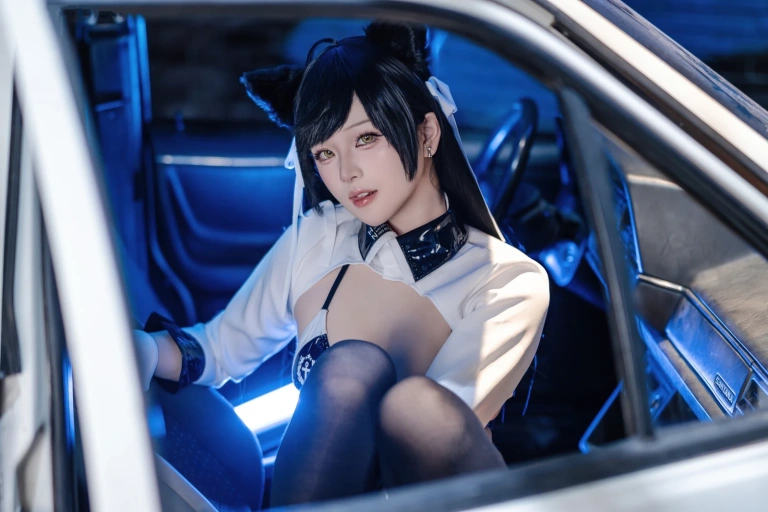 屿鱼《碧蓝航线 爱宕赛车服》写真图集 114P｜在线预览与图包下载