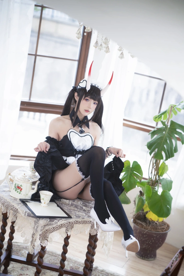 阿包也是兔娘《2022.01月舰长图包 能代女仆》写真图集 23P｜在线预览与图包下载