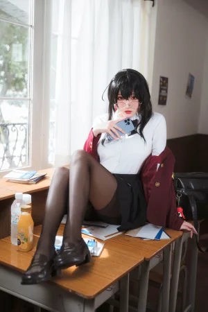 瓜希酱《大凤JK》写真图集 30P｜在线预览与图包下载