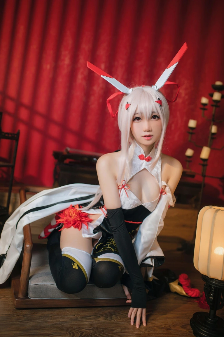 焖焖碳《碧蓝航线 绫波旗袍·新岁之鬼神》写真图集 25P｜在线预览与图包下载