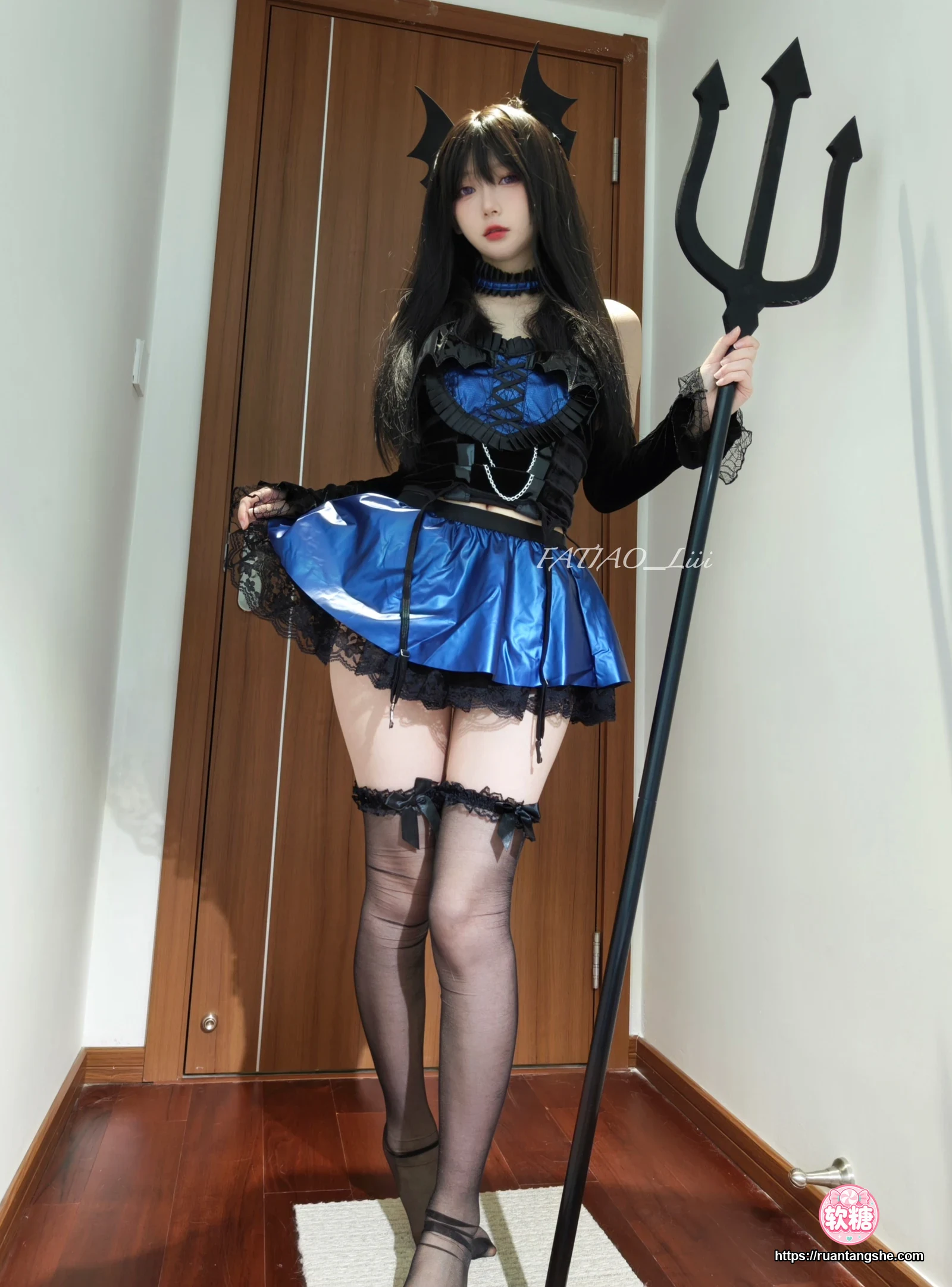 迷之呆梨 迷之呆梨 NO.048 - Fantia 2024年10月会员合集(8期)