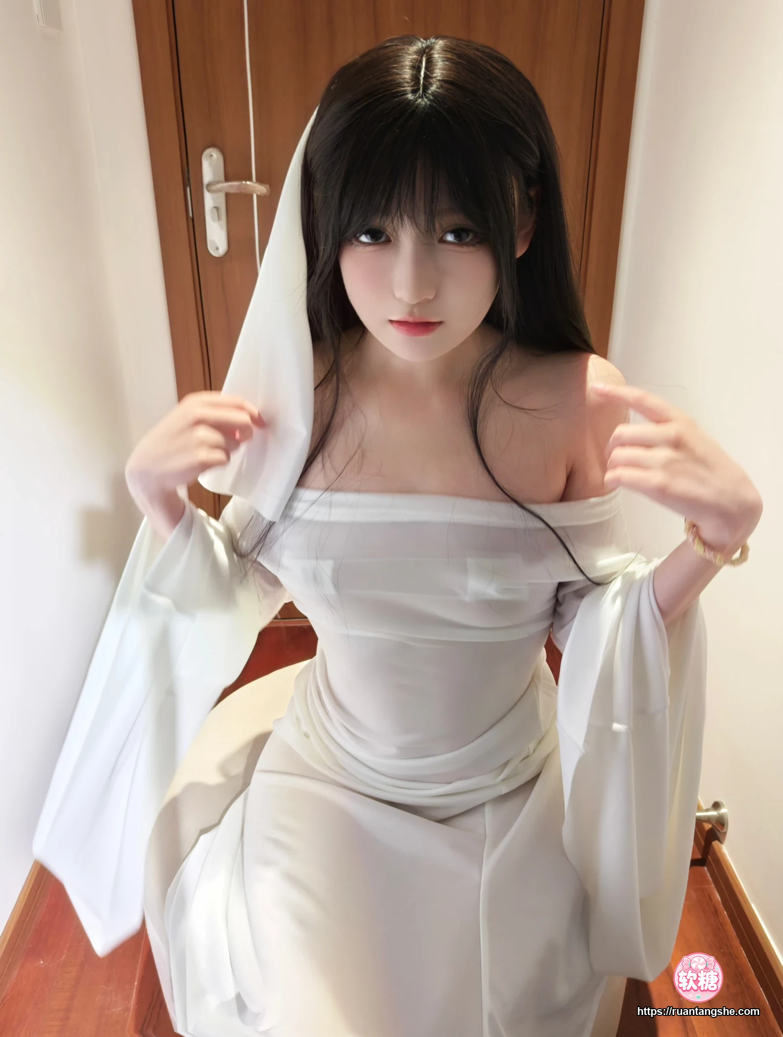 迷之呆梨 迷之呆梨 NO.048 - Fantia 2024年10月会员合集(8期)