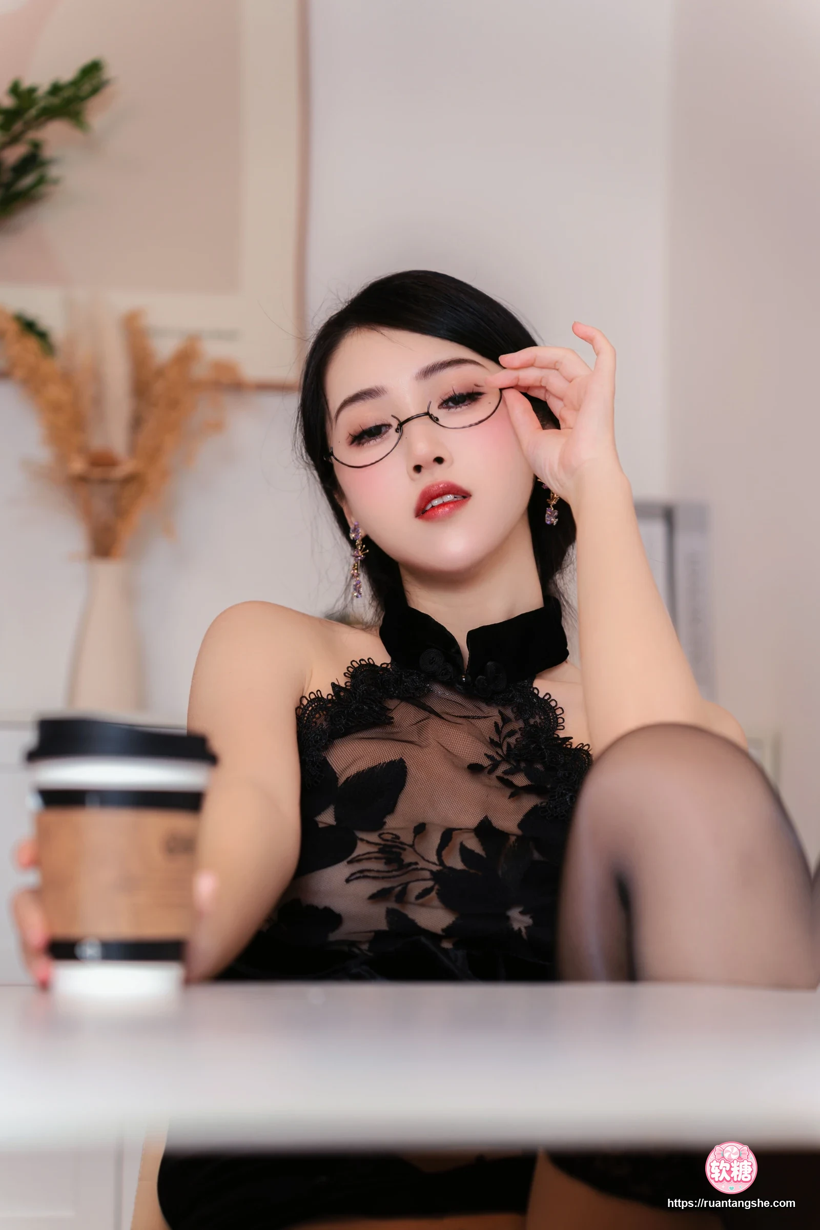 不呆猫 不呆猫 NO.050 - 黑旗袍过膝袜御姐