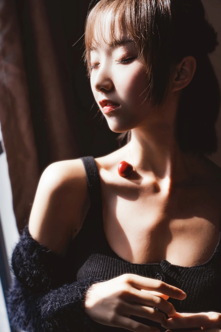 木棉棉《黑丝私房》写真图集 83P｜在线预览与图包下载