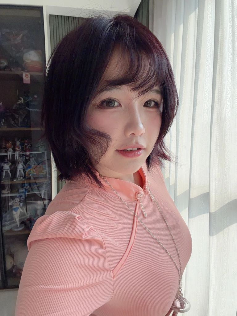 阿半今天很开心《兴趣使然的自拍包》写真图集 87P+5V｜在线预览与图包下载