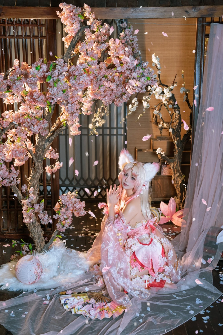 七月喵子《胡桃和殷紫萍cos》写真图集 109P｜在线预览与图包下载