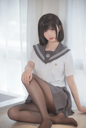 面饼仙儿《脑内少女 黑丝JK》写真图集 25P｜在线预览与图包下载