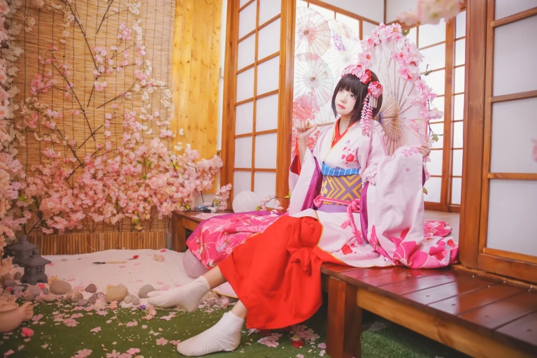 桜桃喵《加藤惠 和服》写真图集 23P｜在线预览与图包下载