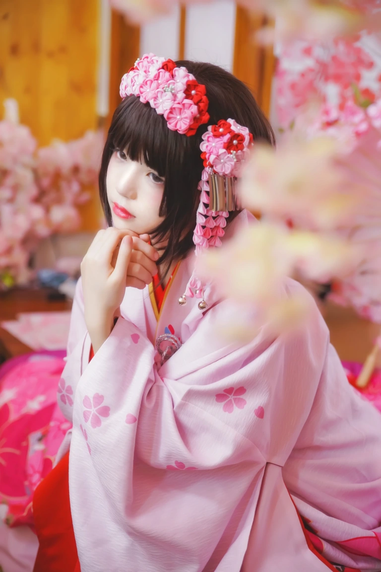 桜桃喵《加藤惠 和服》写真图集 23P｜在线预览与图包下载