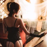 木棉棉《紧身内衣》写真图集 70P｜在线预览与图包下载