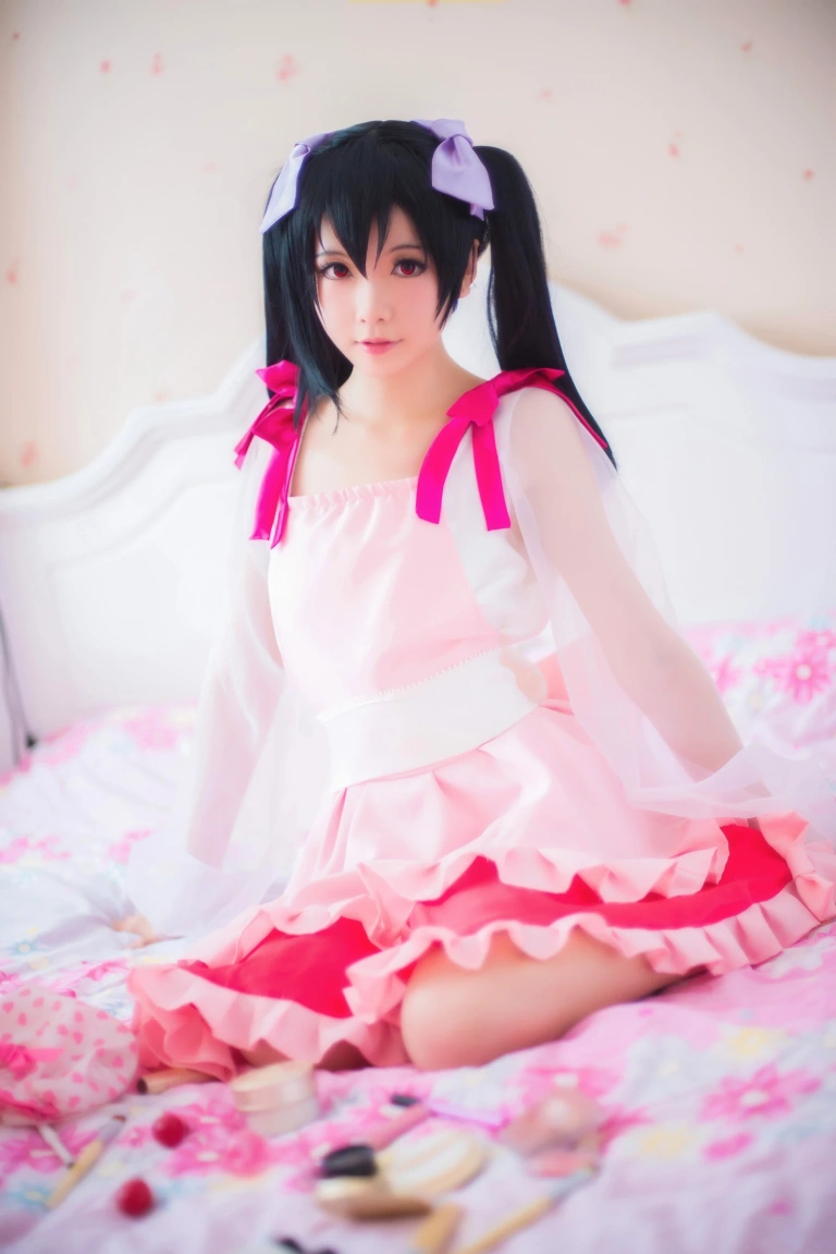星之迟迟《矢泽妮可》写真图集 18P｜在线预览与图包下载
