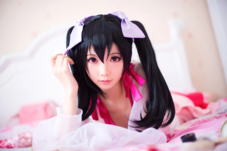星之迟迟《矢泽妮可》写真图集 18P｜在线预览与图包下载